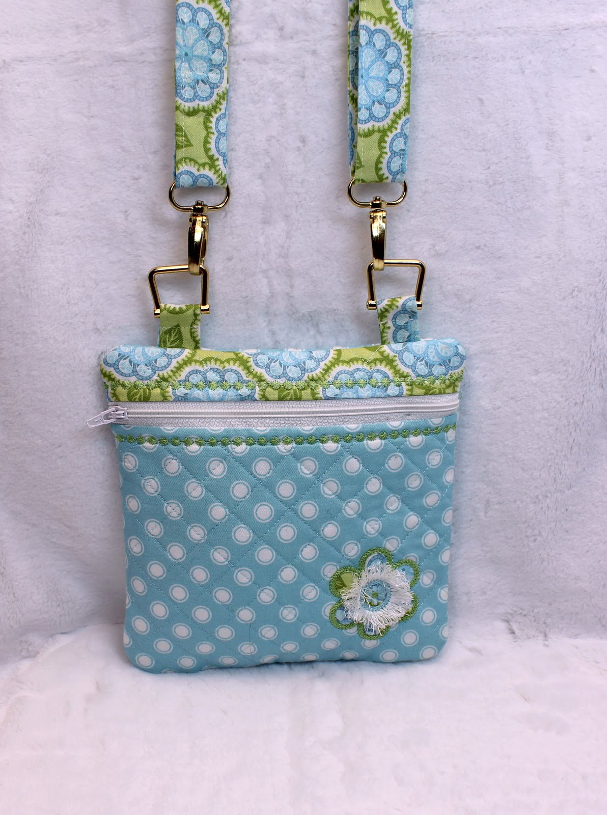 In the hoop machine embroidery design quilted Handbag purse.